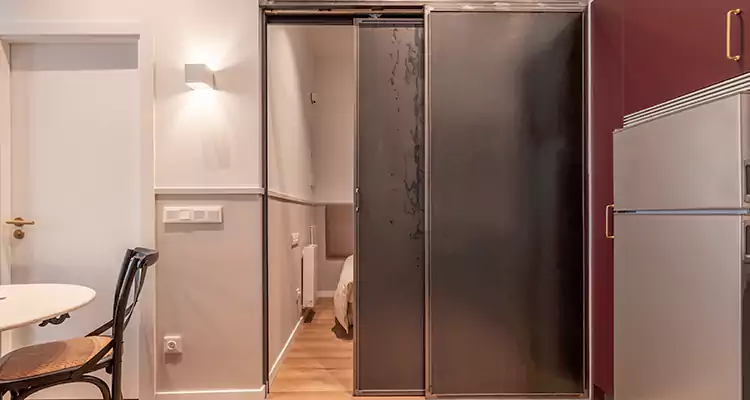 We Fix Closet Sliding Door in Coral Gables, FL 