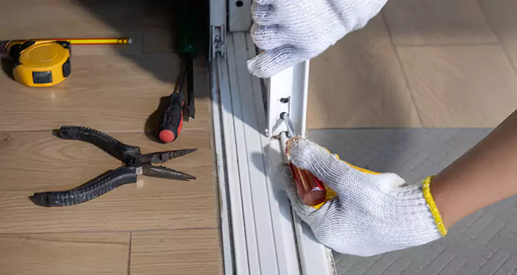 Screen Door Wheel Replacement in Coral Gables, FL