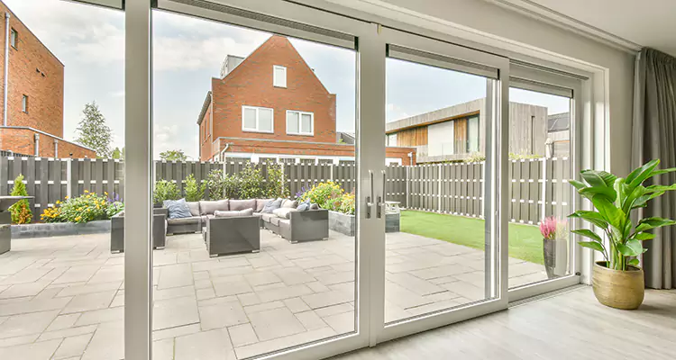 Best Sliding Screen Door Replacement Company in Coral Gables, FL
