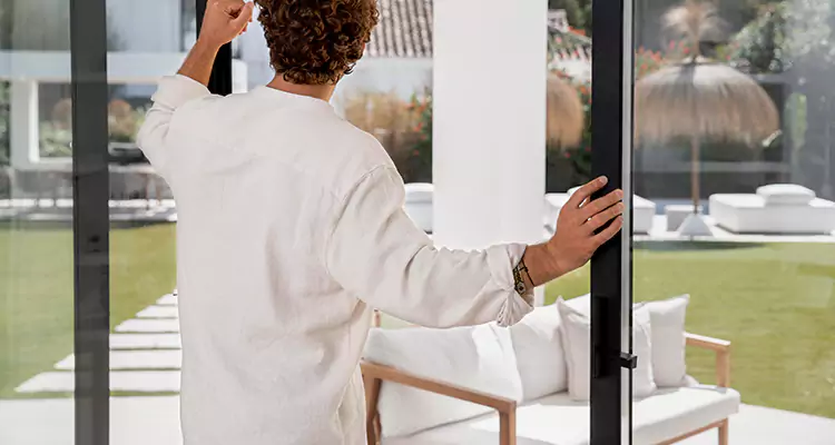 Sliding Screen Door Maintenance for Closing Issues in Coral Gables, FL